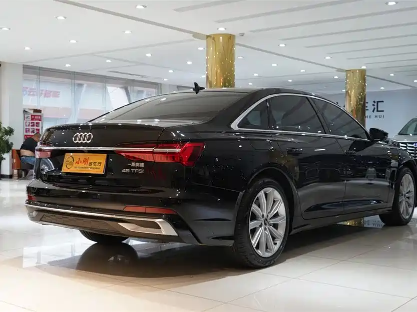 Audi A6L 2024 — фото 18