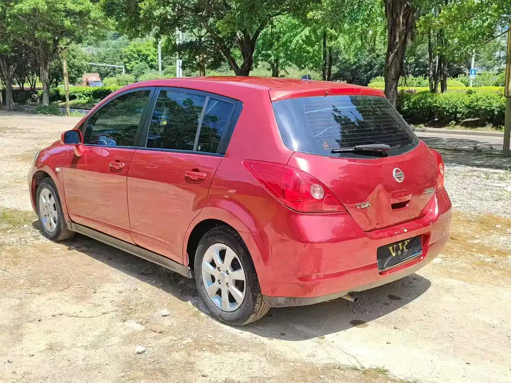 Nissan Tiida 2007