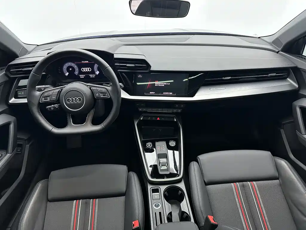 Audi A3 2023 — фото 7