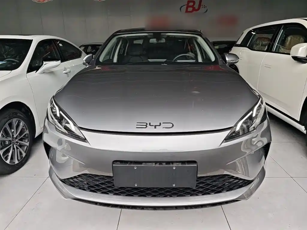 BYD Seal 05 DM-i 2026 — фото 3
