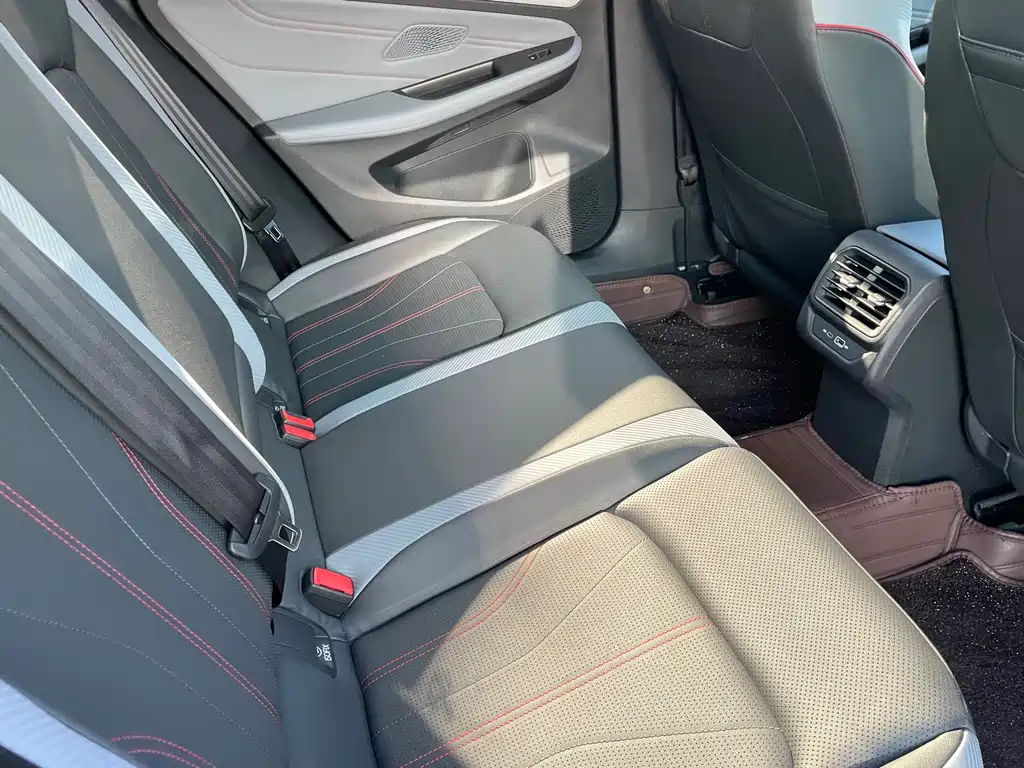 Volkswagen Lamando 2024 — фото 18