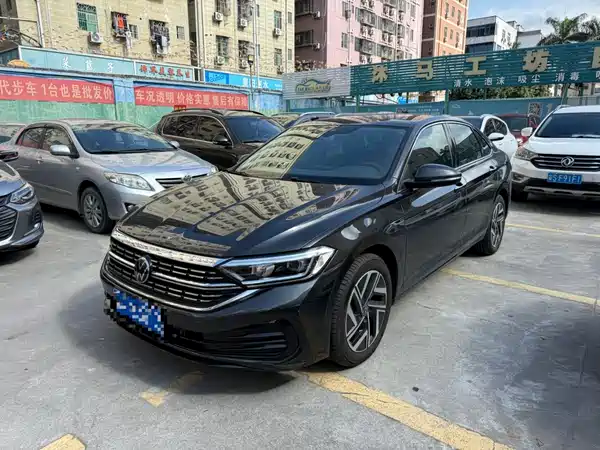 Volkswagen Sagitar 2022