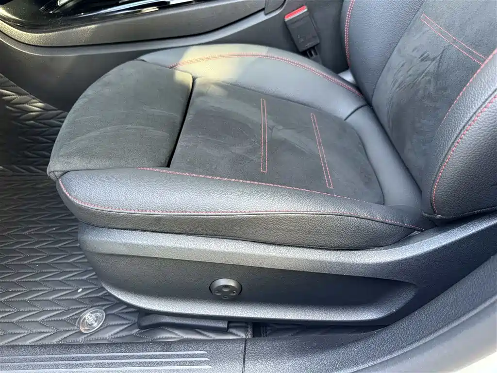Mercedes-Benz A-Class 2025 — фото 27