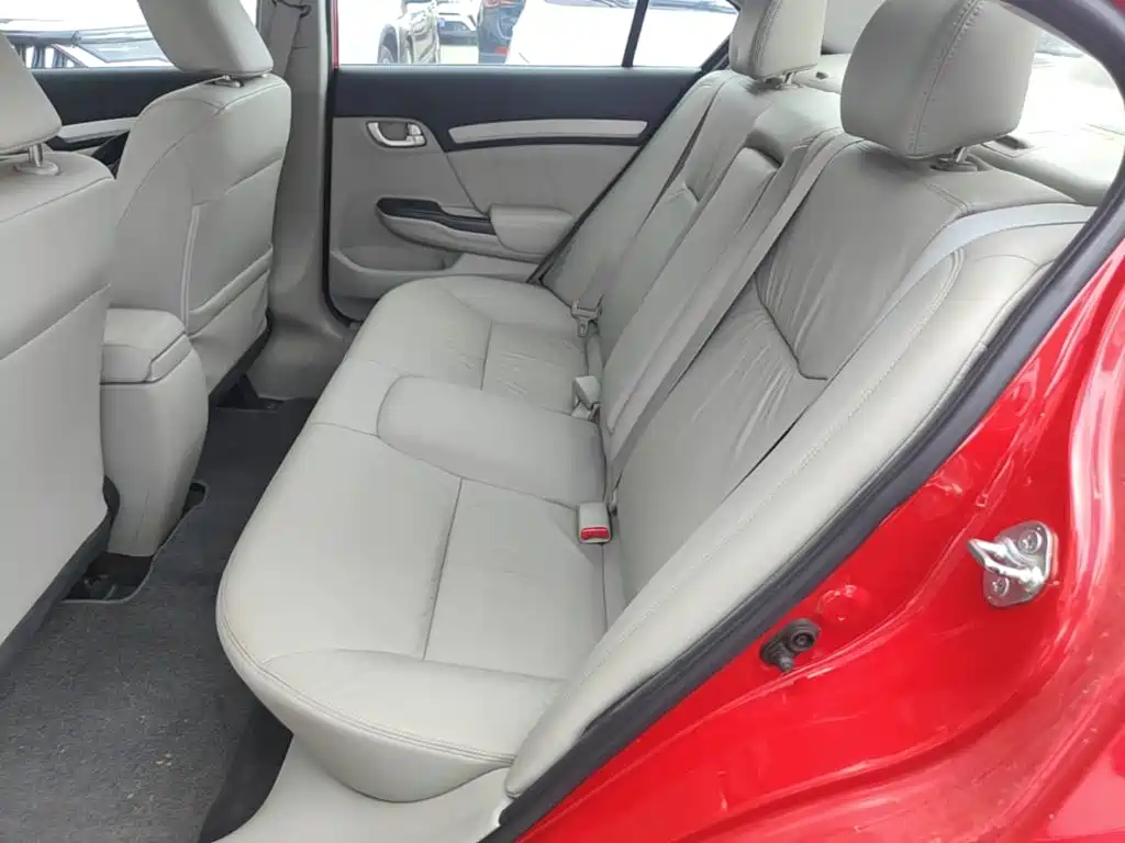 Honda Civic 2015 — фото 17