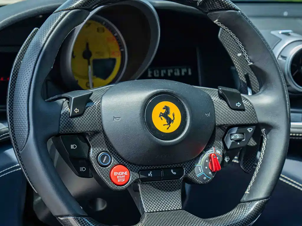 Ferrari GTC4Lusso 2017 — фото 13