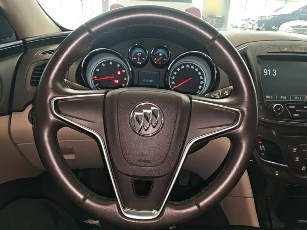 Buick Regal 2015 — фото 11