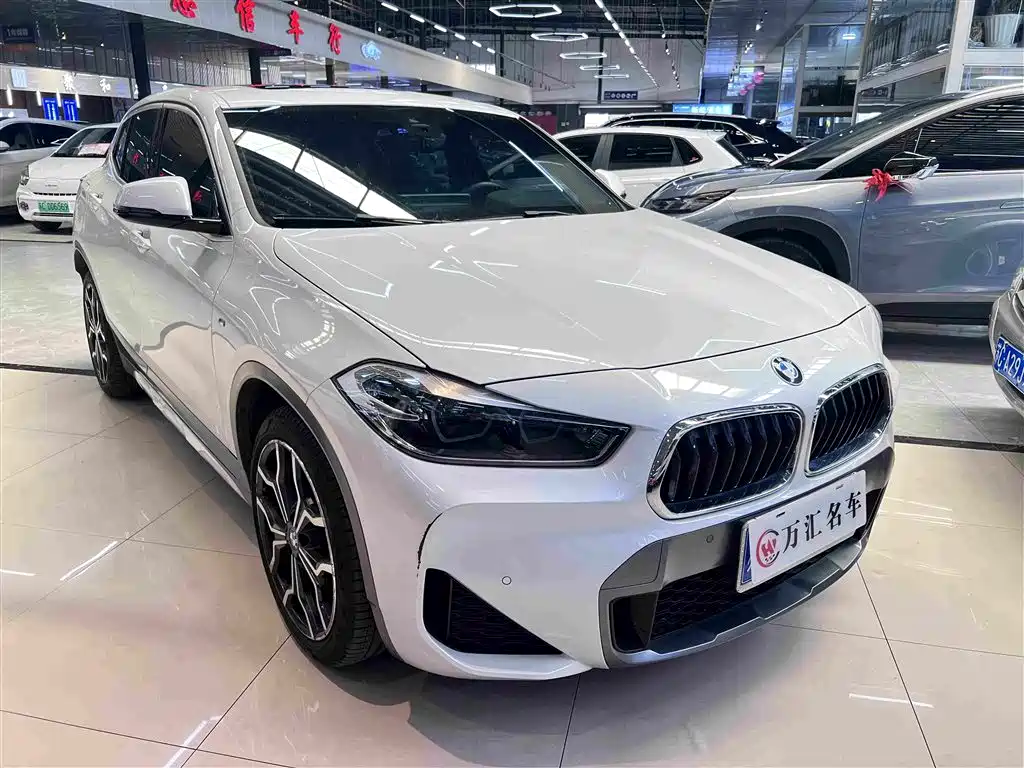 BMW X2 2021 — фото 1