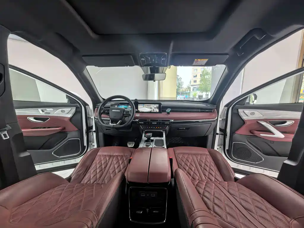 Jetour Jietu X70 PLUS 2023 — фото 11