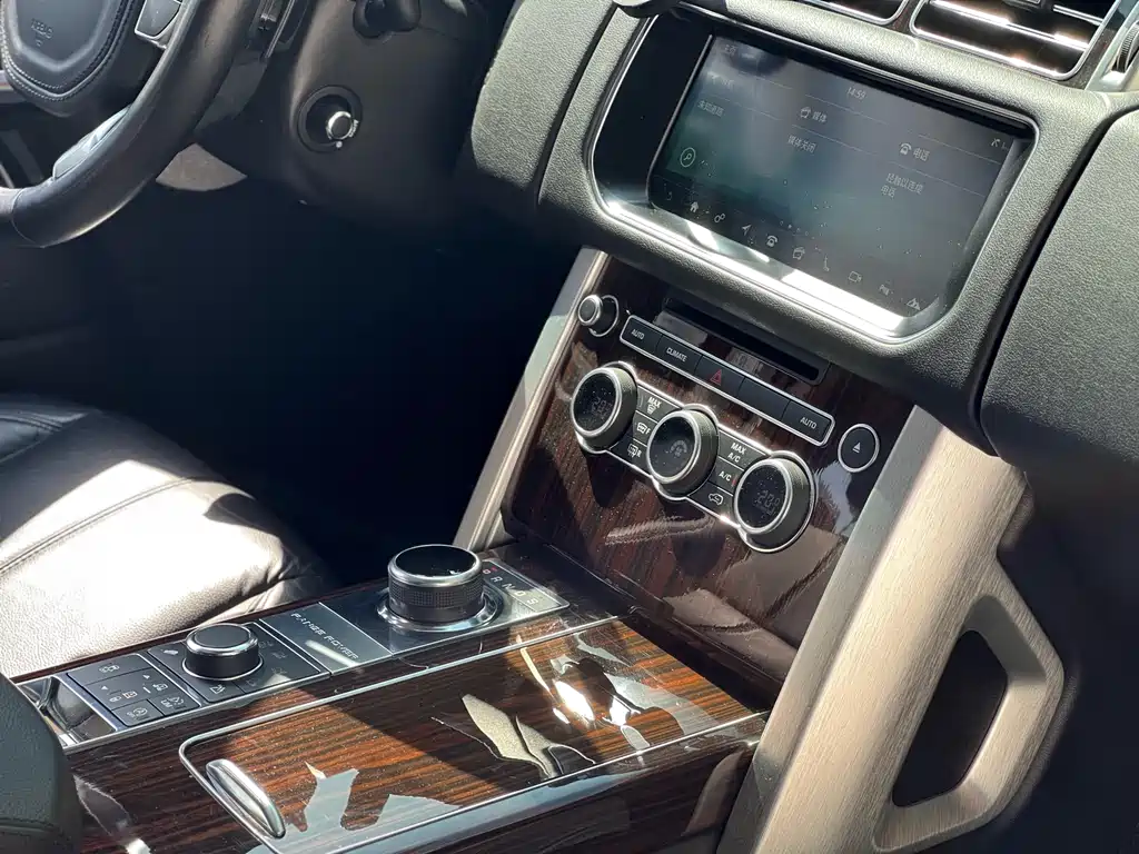 Land Rover Range Rover 2018 — фото 13