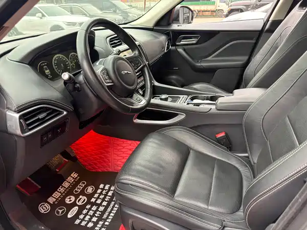 Jaguar F-PACE 2016