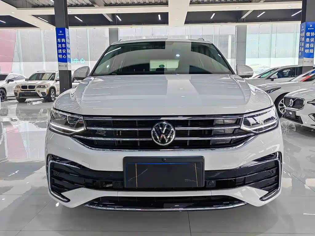Volkswagen Tiguan L 2022 — фото 2