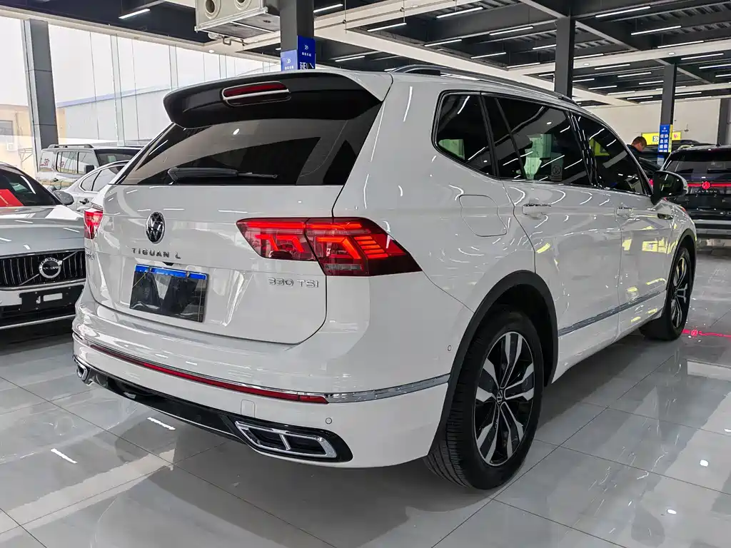 Volkswagen Tiguan L 2022 — фото 4