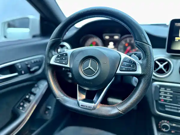 Mercedes-Benz CLA 2015