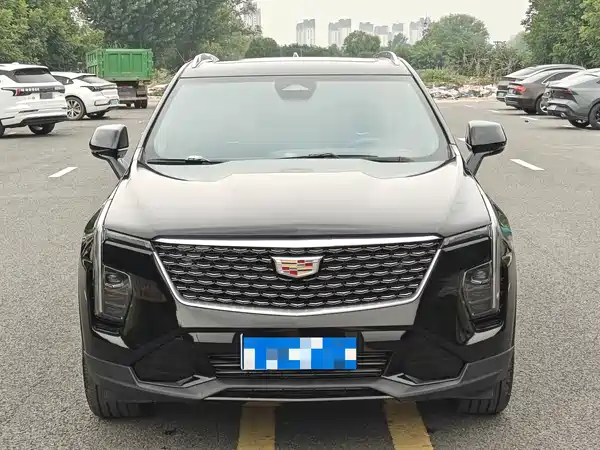 Cadillac XT4 2025