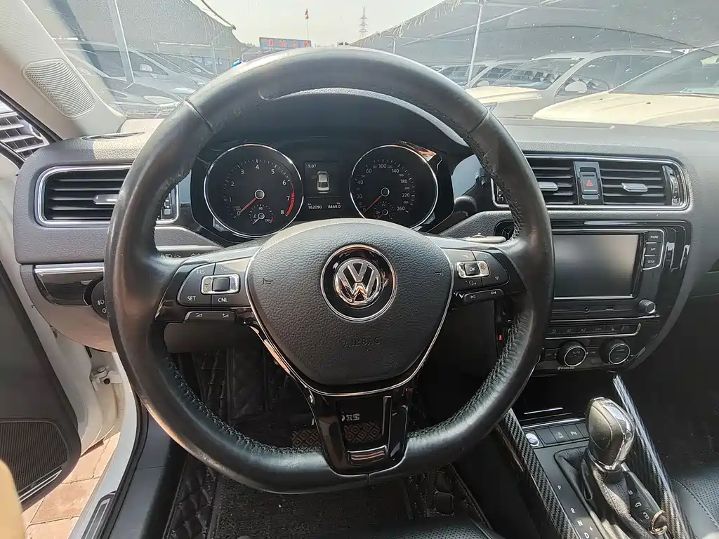 Volkswagen Sagitar 2018 — фото 14