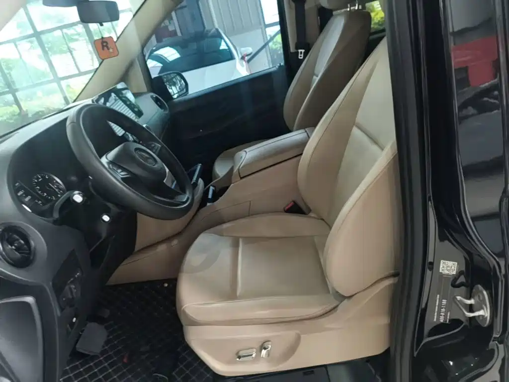 Mercedes-Benz Vito 2022 — фото 15