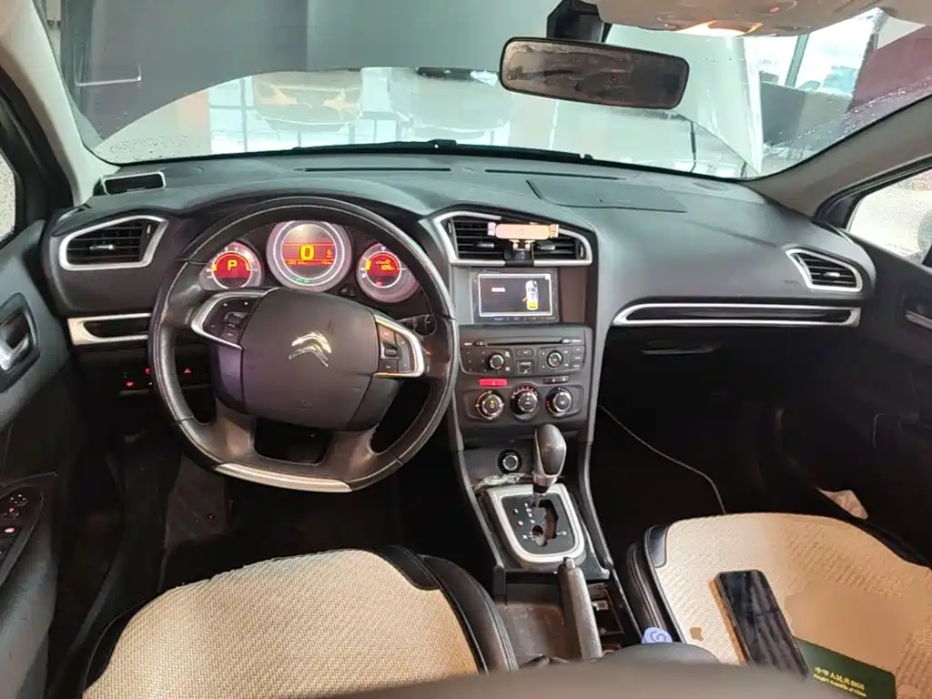 Citroën C4L 2015 — фото 10