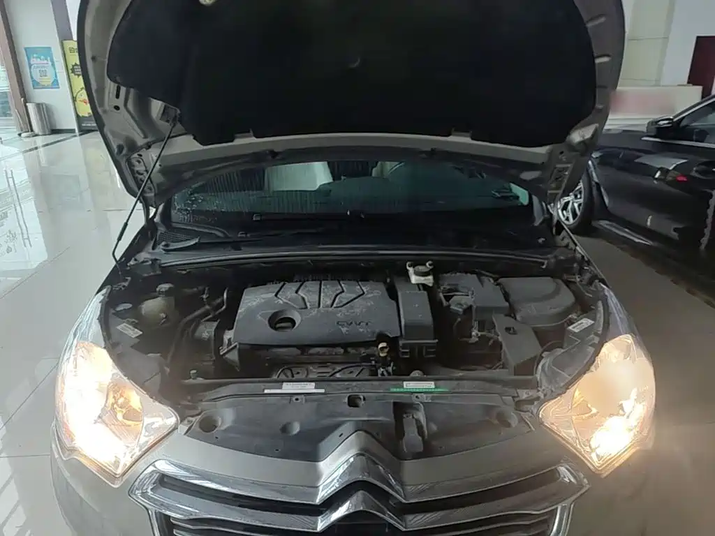 Citroën C4L 2015 — фото 20