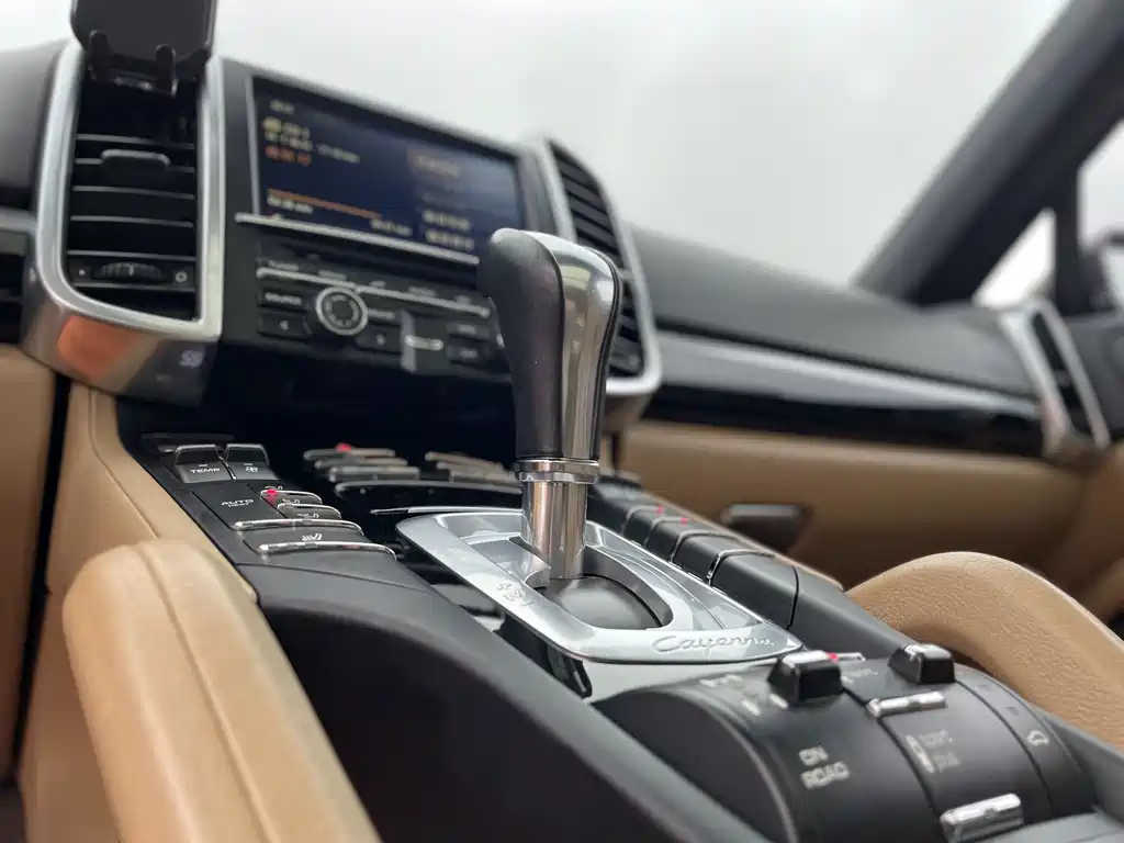Porsche Cayenne 2015 — фото 13
