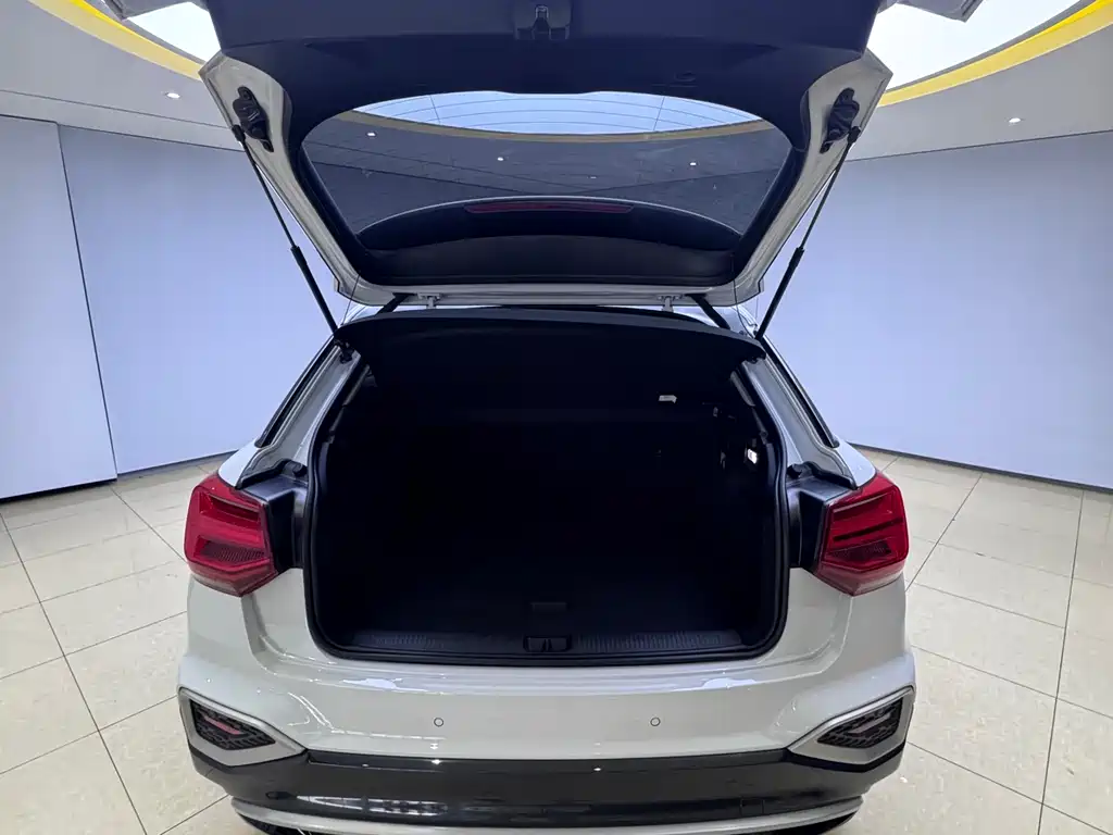 Audi Q2L 2022