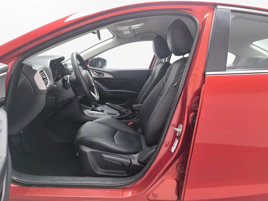 Mazda 3 Axela 2019 — фото 10