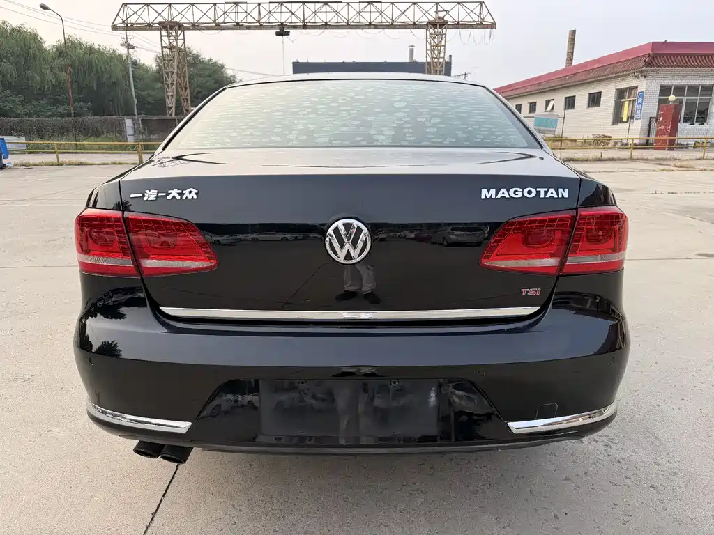 Volkswagen Magotan 2015