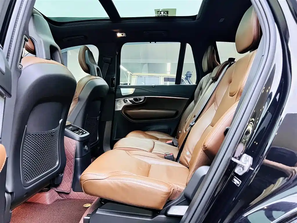 Volvo XC90 PHEV 2022 — фото 16