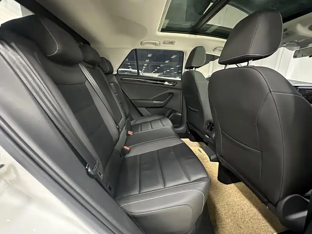 Volkswagen T-Roc 2022 — фото 12