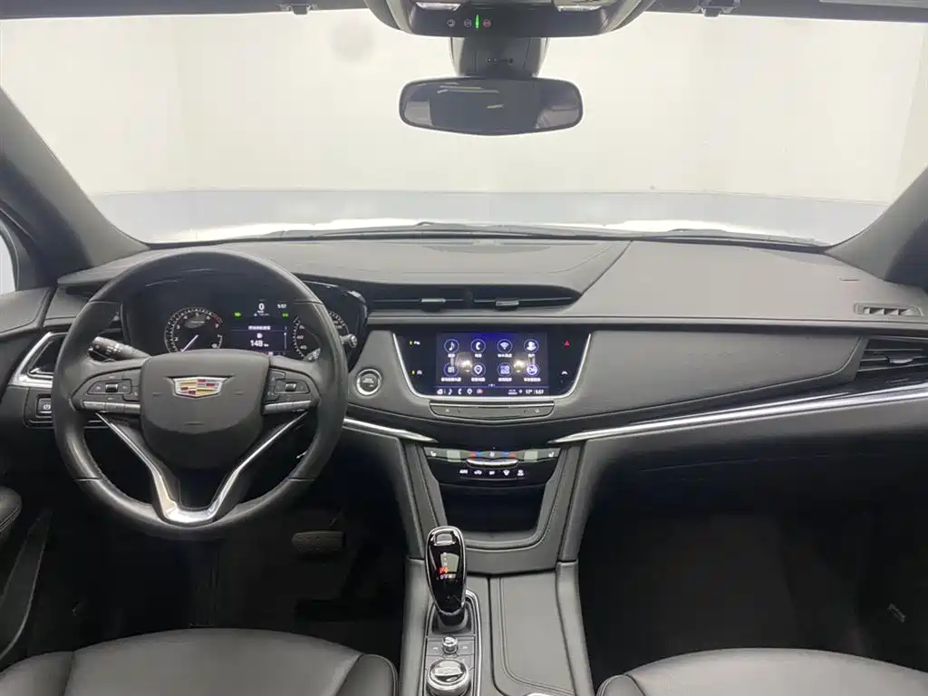 Cadillac XT6 2021 — фото 13