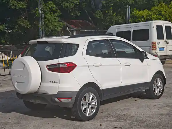 Ford EcoSport 2015
