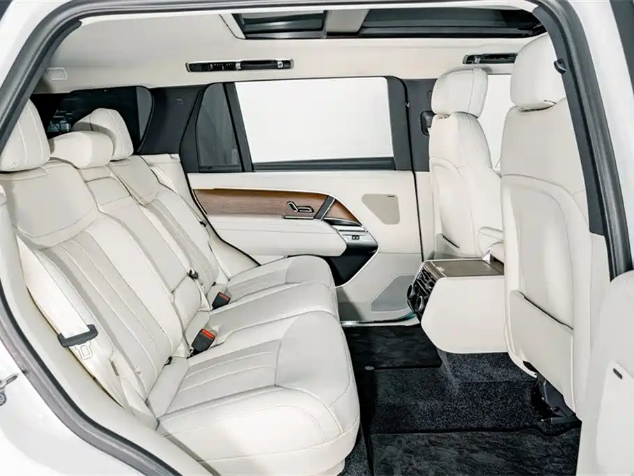 Land Rover Range Rover 2025 — фото 22