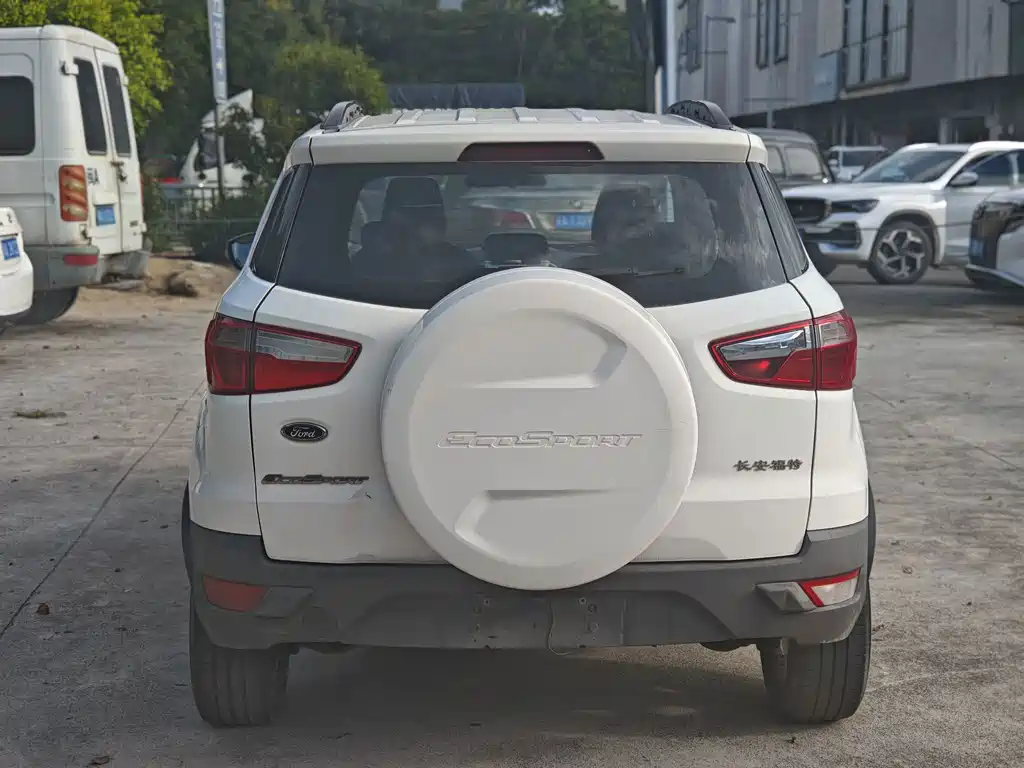 Ford EcoSport 2015 — фото 5