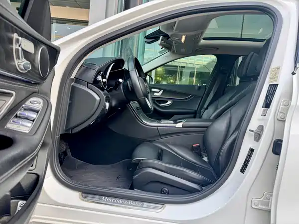 Mercedes-Benz C-Class 2019