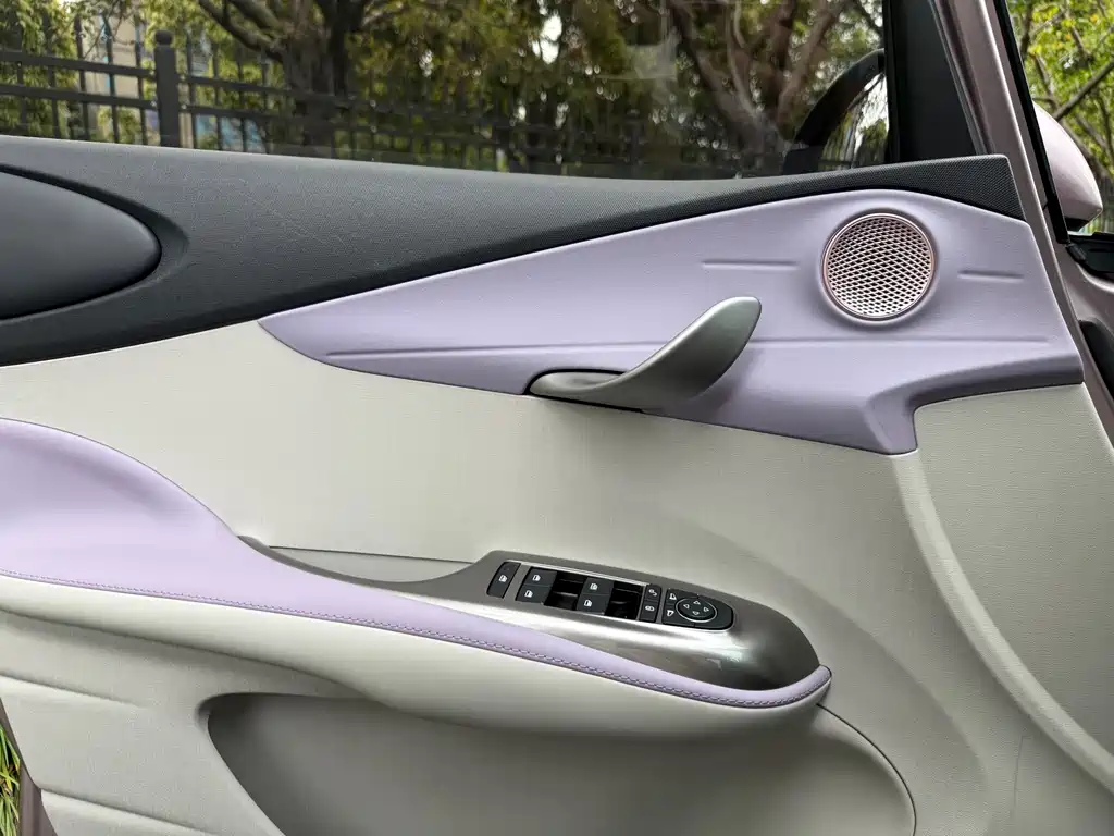 BYD Dolphin 2022 — фото 13