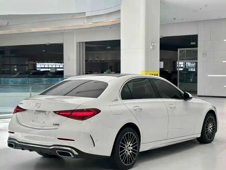 Mercedes-Benz C-Class 2023 — фото 6