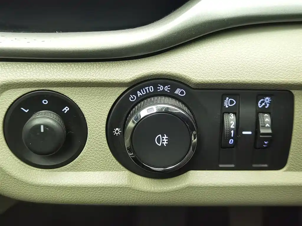 Buick Excelle 2019 — фото 21