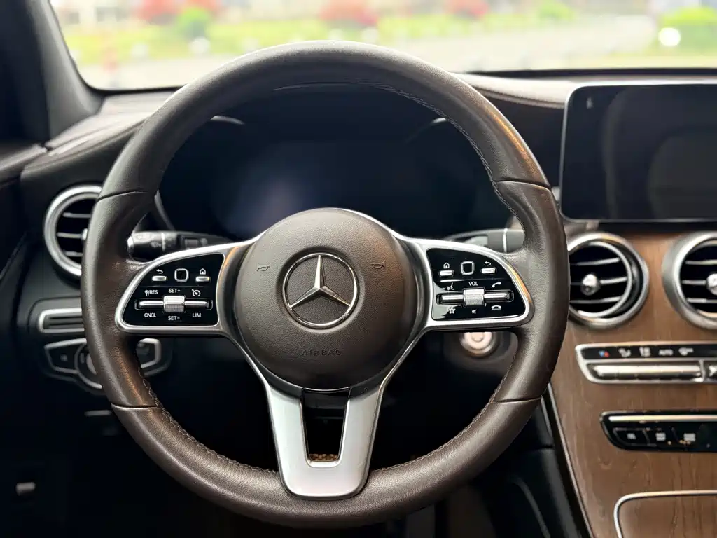 Mercedes-Benz GLC 2020 — фото 14