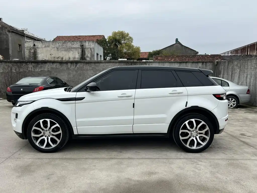 Land Rover Evoque 2014 — фото 15