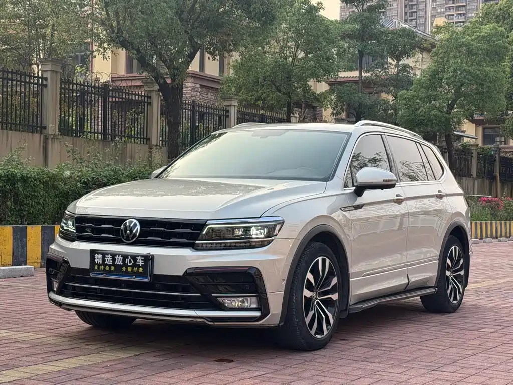 Volkswagen Tiguan L 2021 — фото 1