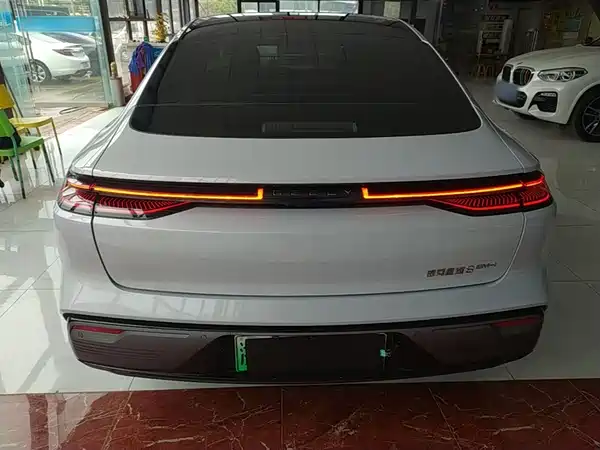 Geely Galaxy Starshine 8 2025