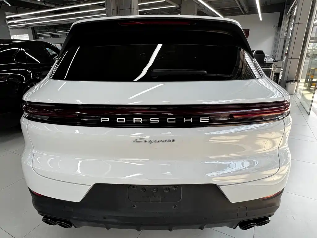 Porsche Cayenne 2023 — фото 23