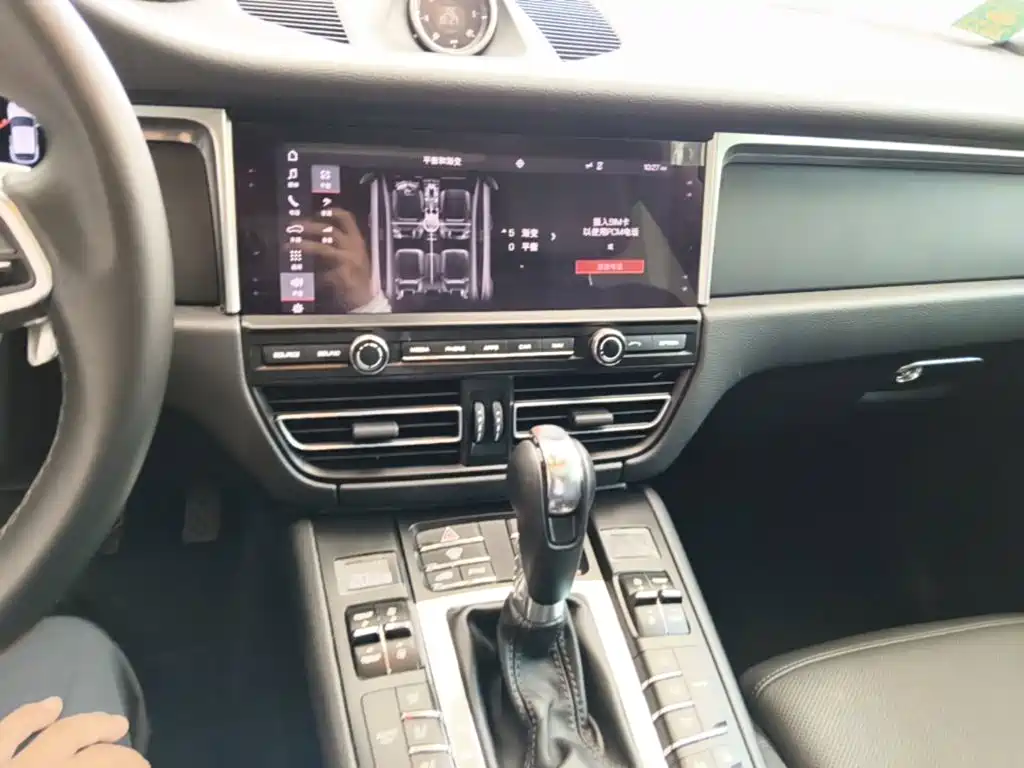 Porsche Macan 2020 — фото 13