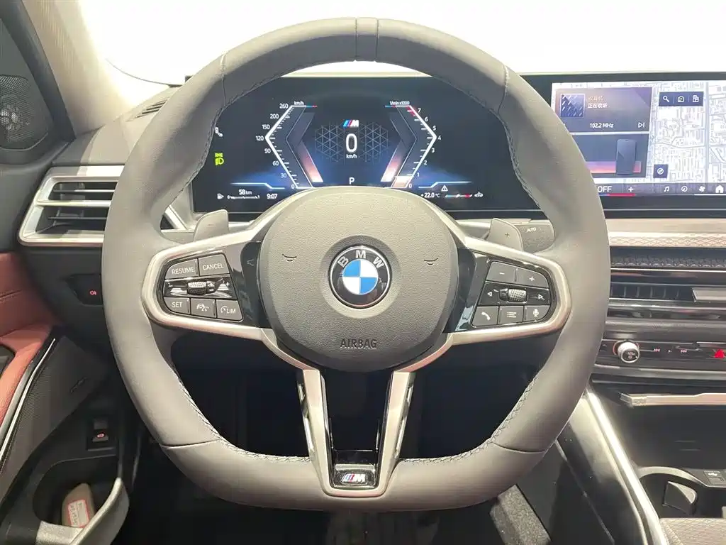 BMW 3 Series 2025 — фото 12