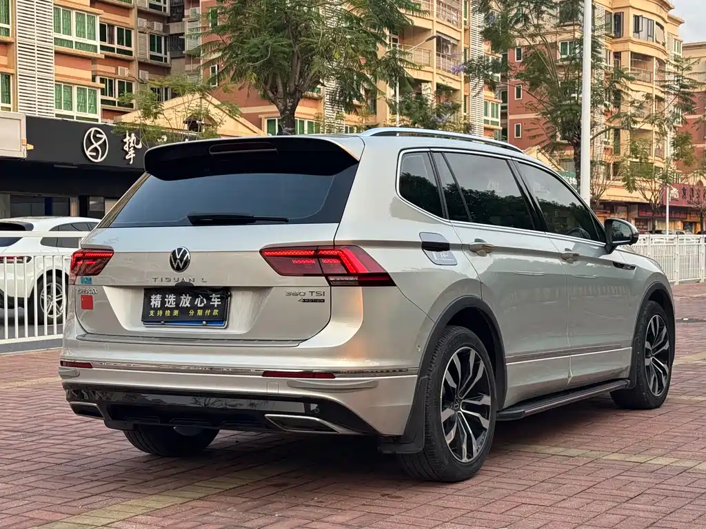 Volkswagen Tiguan L 2021 — фото 7