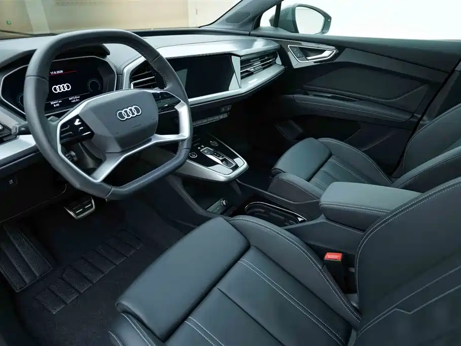 Audi Q4 e-tron 2024 — фото 10