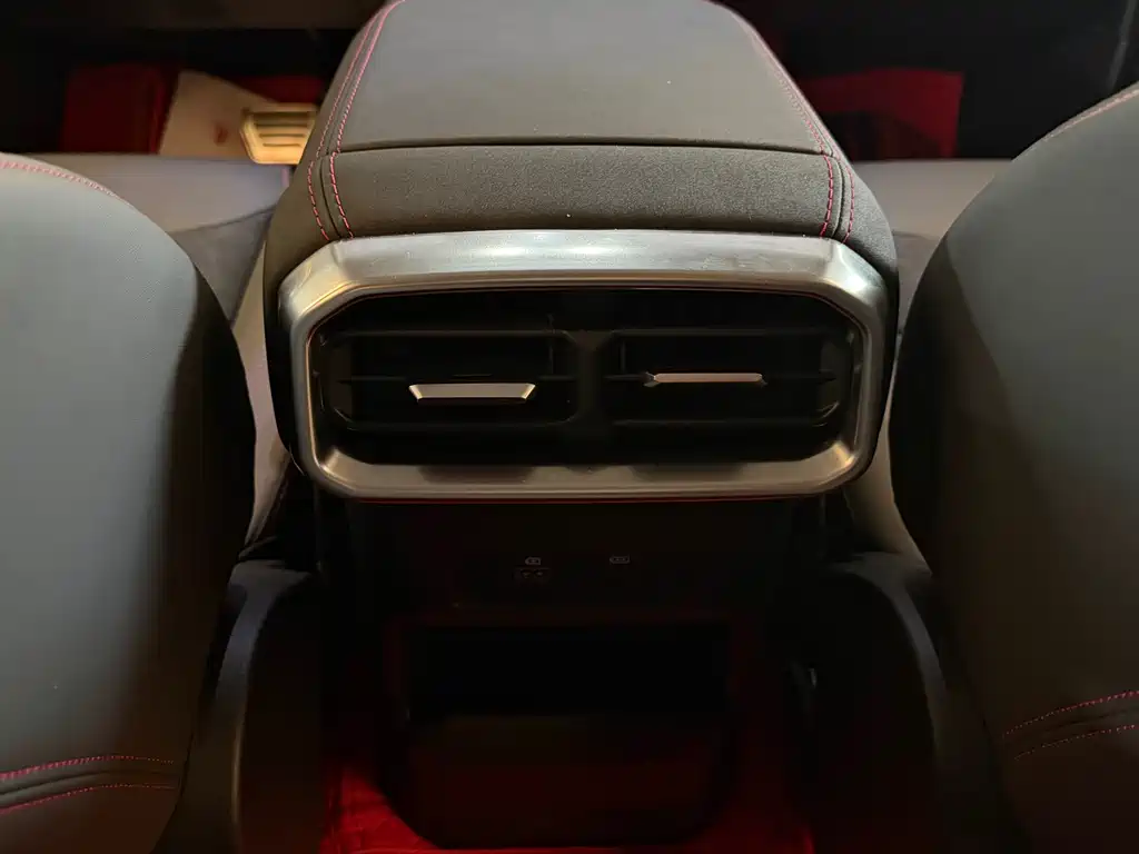 Jetour Traveller C-DM 2025 — фото 12