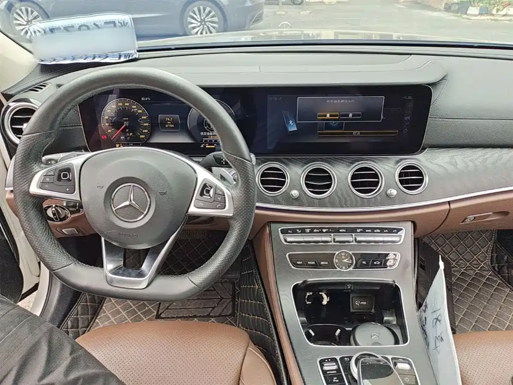 Mercedes-Benz E-Class 2018 — фото 10