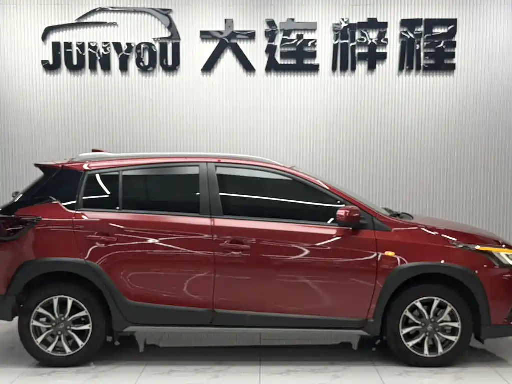 Toyota Yaris L 2023