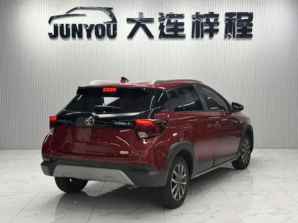 Toyota Yaris L 2023