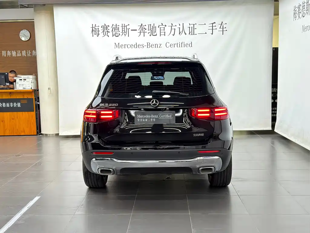 Mercedes-Benz GLB 2025